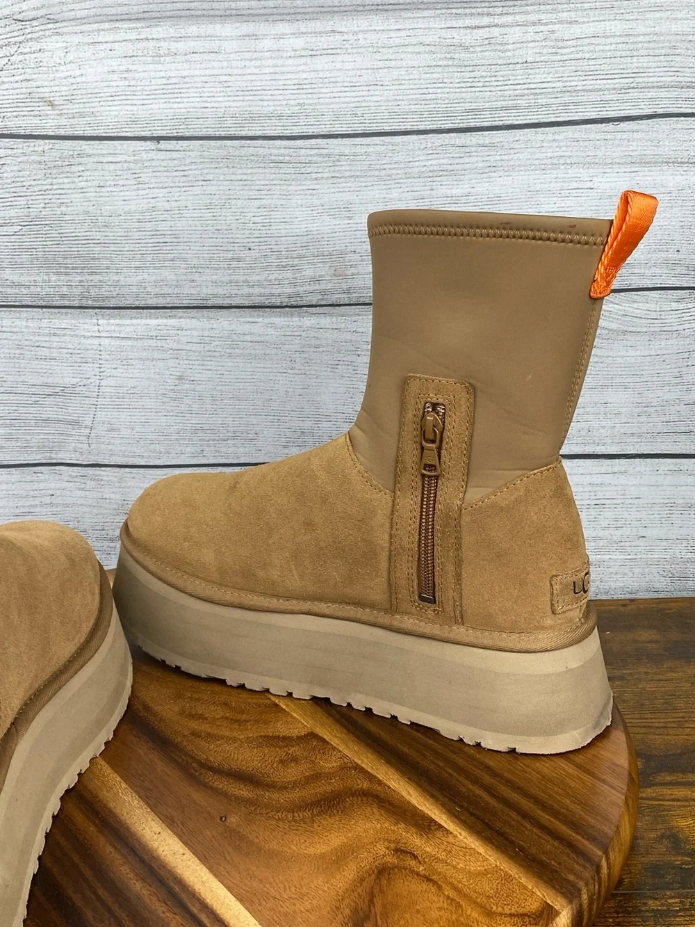 UGG Classic Dipper Platform Boot Chestnut Brown 1144031 Women’s Shoe Size 9
